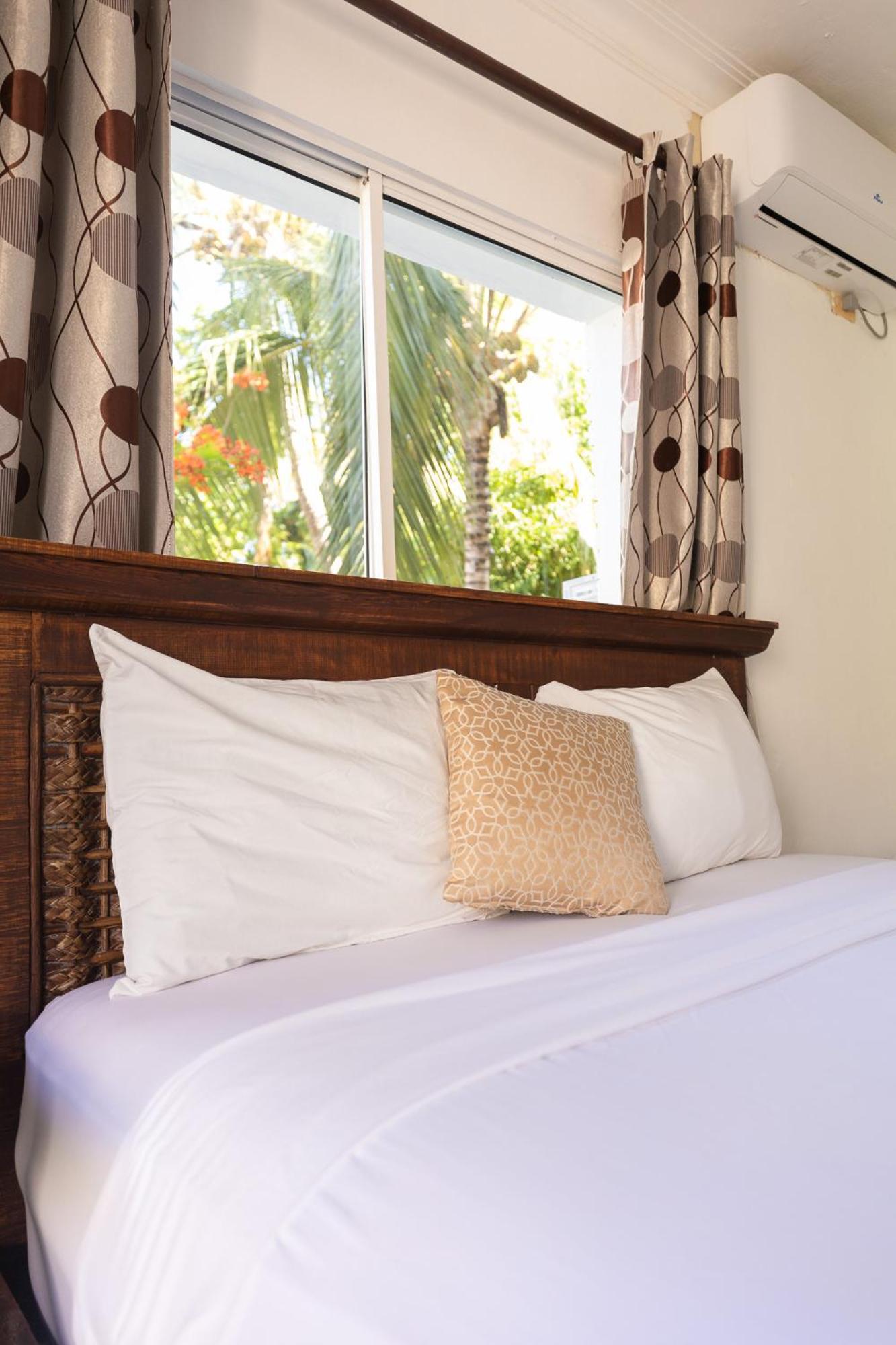 Hostal Las Rosas De Punta Cana Ngoại thất bức ảnh