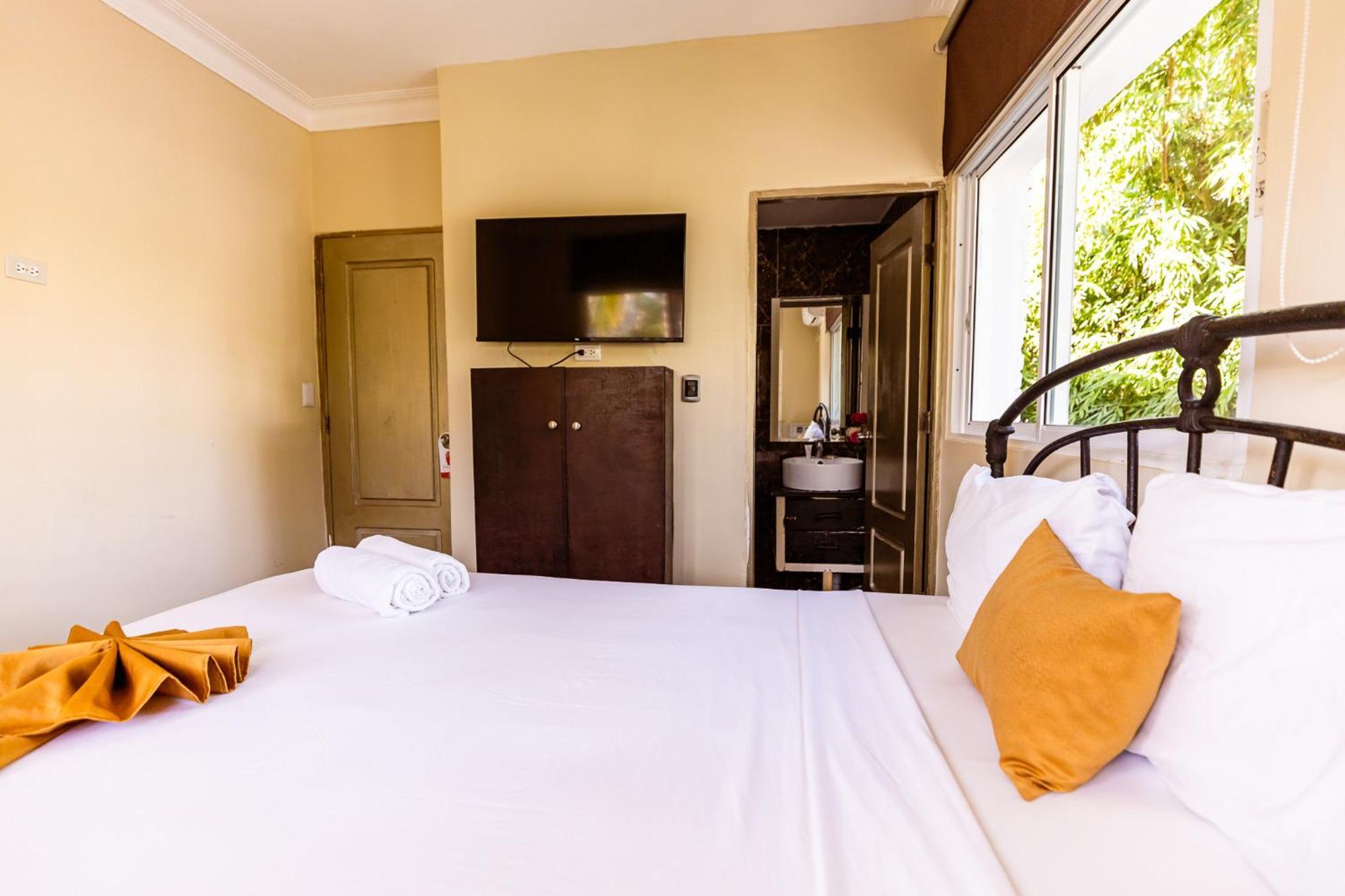 Hostal Las Rosas De Punta Cana Ngoại thất bức ảnh