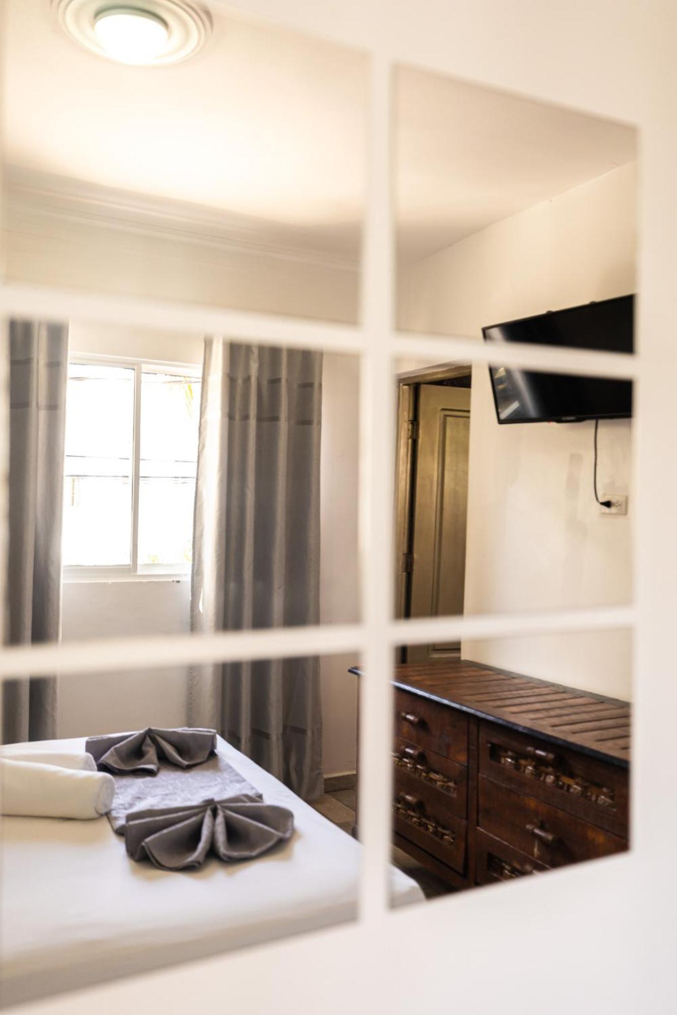 Hostal Las Rosas De Punta Cana Ngoại thất bức ảnh