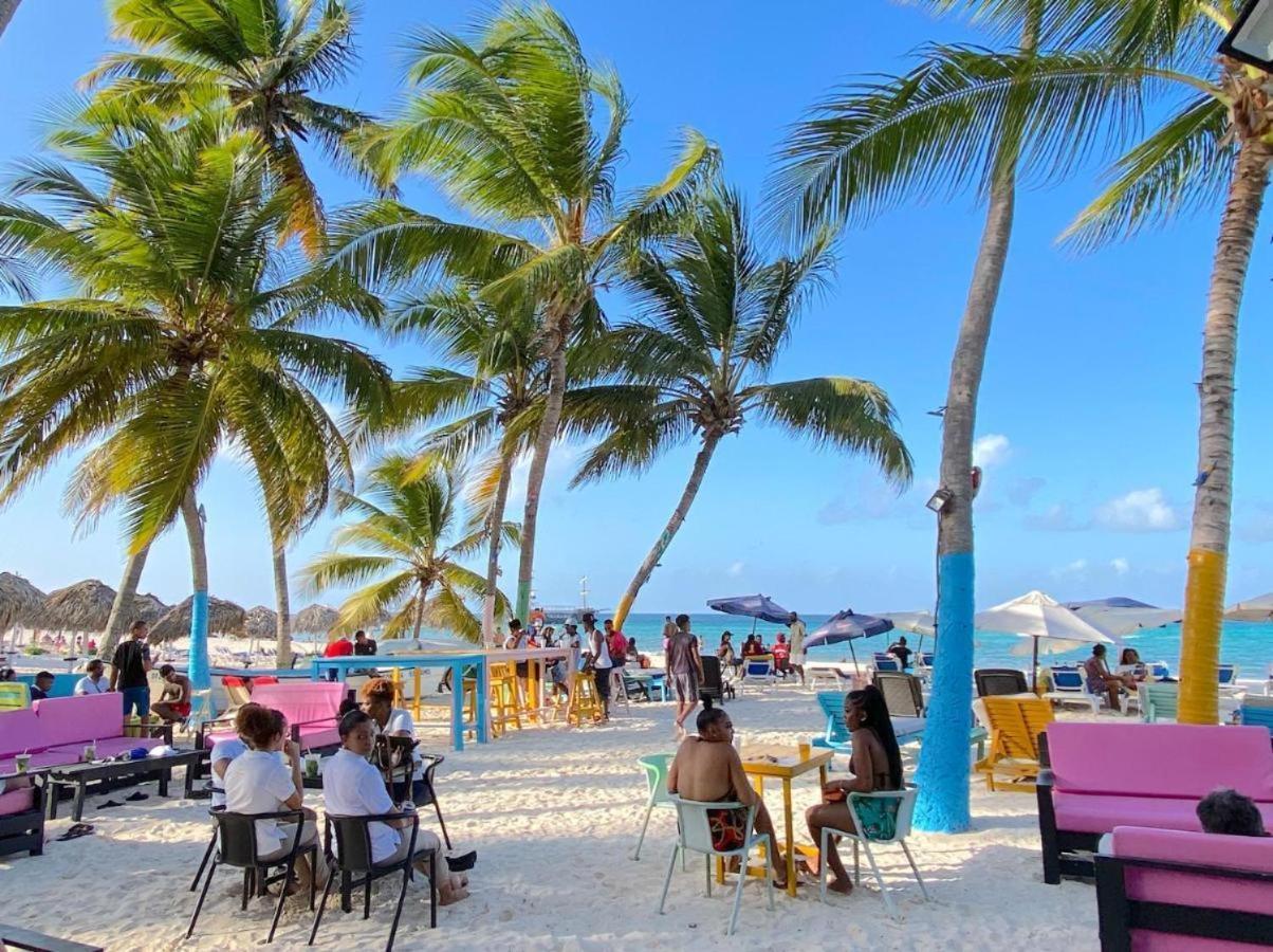 Hostal Las Rosas De Punta Cana Ngoại thất bức ảnh